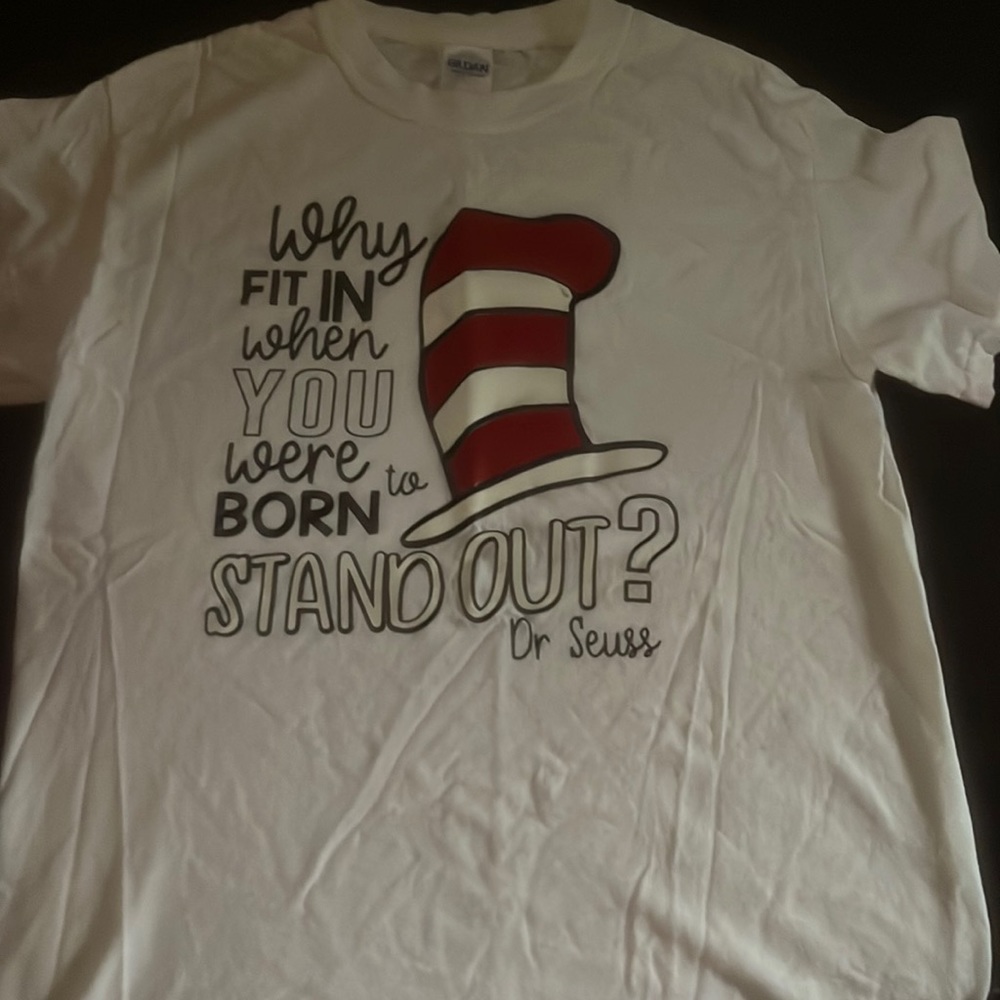 Dr Seuss small T-shirt